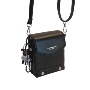 BOLSA LATERAL COM CHAVEIRO DE URSO